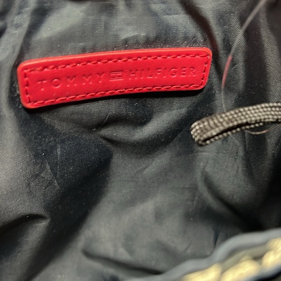 Tommy Hilfiger crossbody - Picture 11 of 12